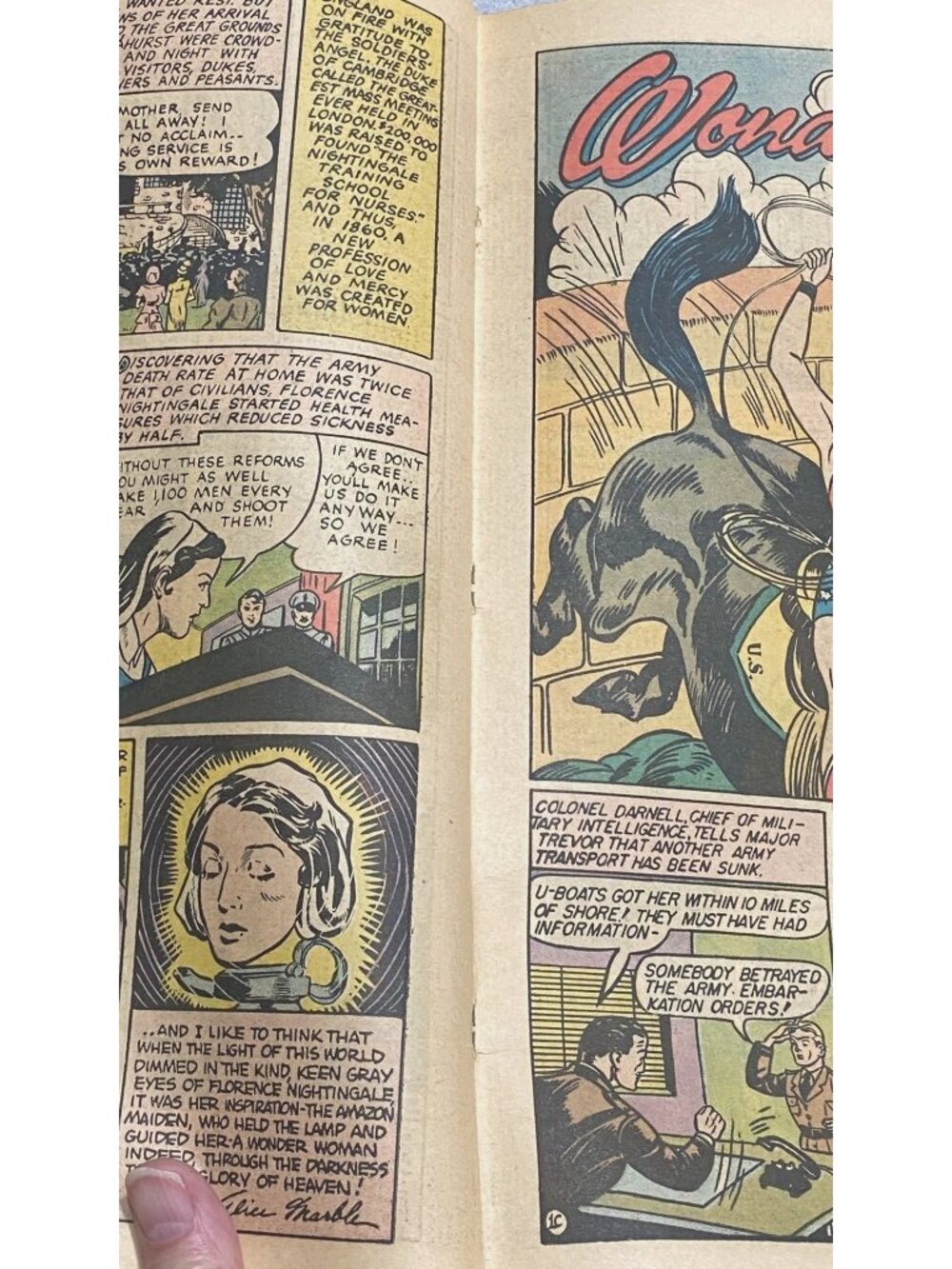 Famous First Edition Wonder Woman No. 1 Summer Issue 1942 Reprint Limited Collec - Picture 3 of 16